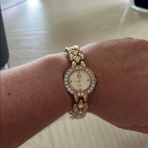 Vintage Elizabet Taylor vintage Gold Crystal Embellished Chain-Link Watch